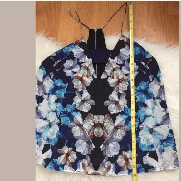 Finders Keepers Blue Floral Tank - Picture 3 of 6